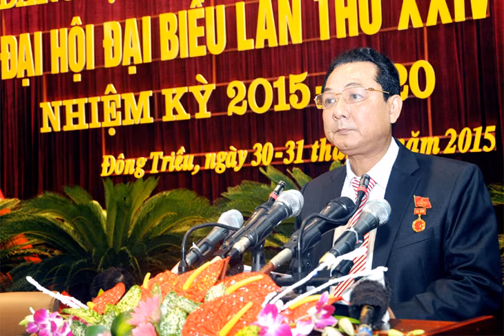 Đồng chí Vũ Văn Học, Bí thư Thị ủy phát biểu bế mạc Đại hội.