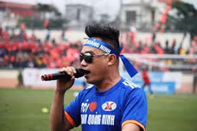 Ca sĩ Tô Minh Thắng.