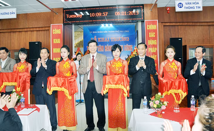 Trung tâm Phục vụ Hành chính công thành phố có tổng mức đầu tư hơn 81 tỷ đồng đã được khai trương và đưa vào vận hành từ tháng 1-2015 (ảnh 1).
