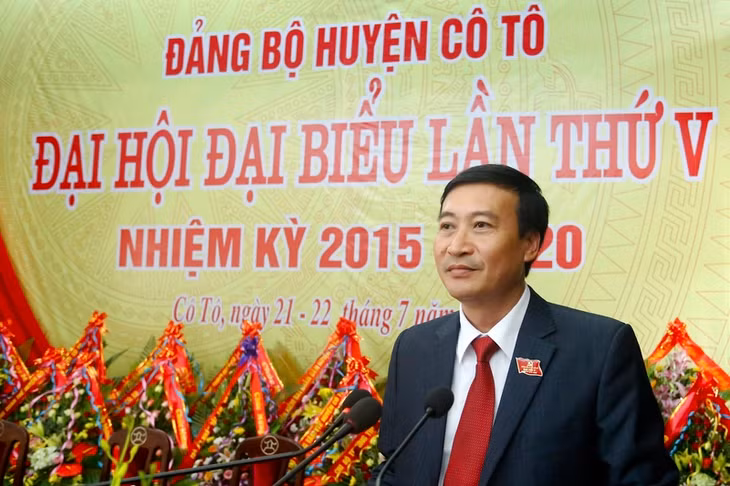 Đồng chí Đào Văn Vũ, Ủy viên BTV Huyện ủy, Phó Chủ tịch UBND huyện tham luận tại Đại hội.