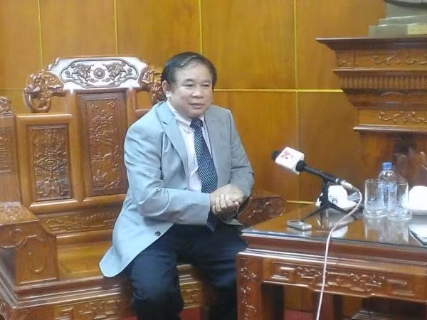 Thứ trưởng Bùi Văn Ga trả lời phỏng vấn báo chí. (Ảnh: PM/Vietnam+)