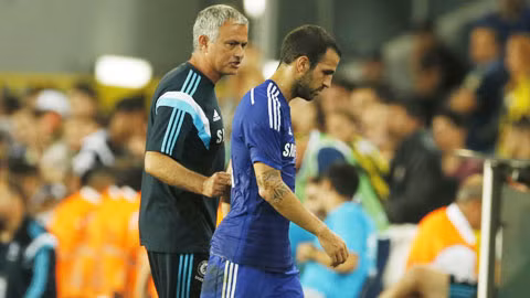 Dù rất thích Fabregas, Mourinho vẫn có thể phải để tiền vệ này dự bị ở những trận đánh lớn