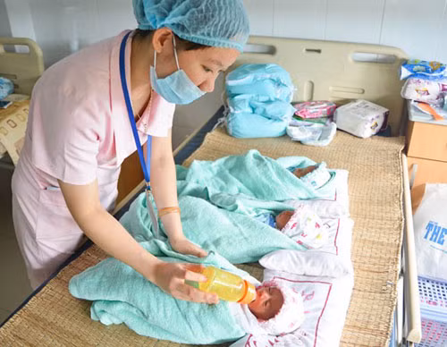 Sau một tuần được chăm sóc, hiện sức khỏe 3 bé gái ổn định và có thể xuất viện. Ảnh: Hoàng Yến, Bệnh viện Hữu Nghị Đa khoa Nghệ An.