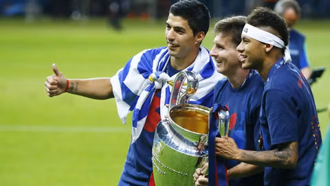Suarez sẽ đá trung phong ở mùa giải tới, hỗ trợ phía sau là Messi và Neymar