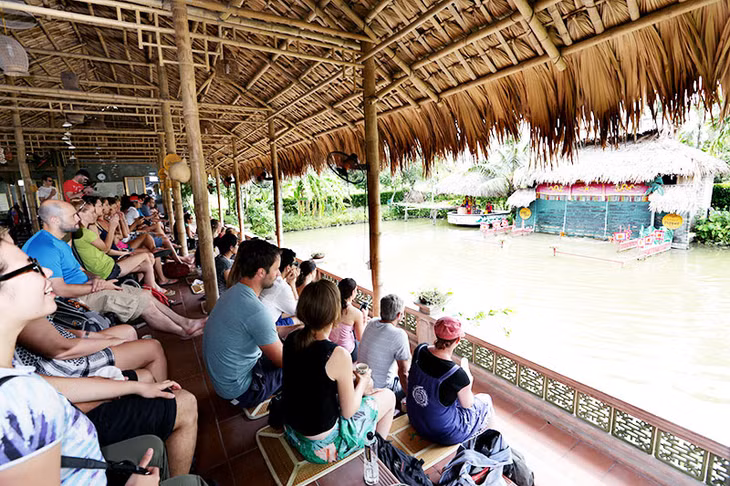  Mô hình du lịch làng quê ở xã Yên Đức đang được nghiên cứu, nhân rộng, góp phần chuyển dịch nhanh cơ cấu kinh tế của thị xã.