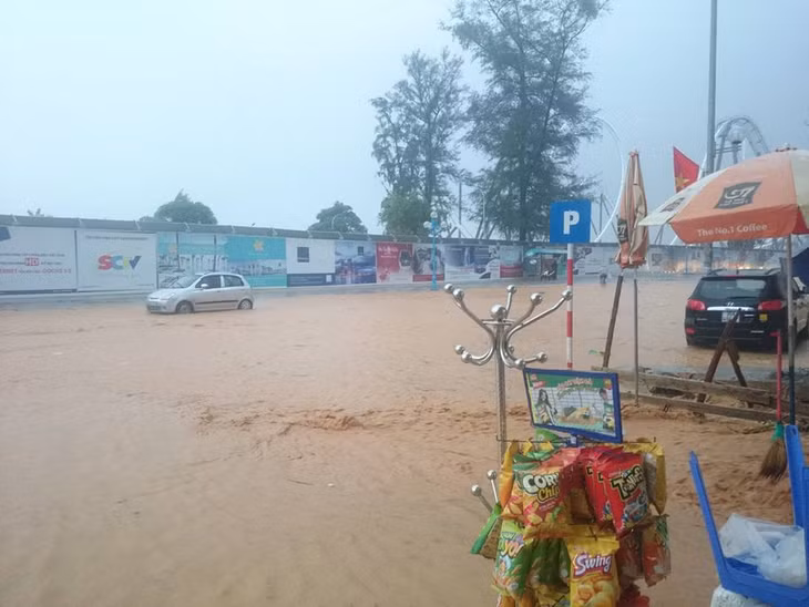 Khu vực đường Hạ Long phường Bãi Cháy bị ngập sâu?