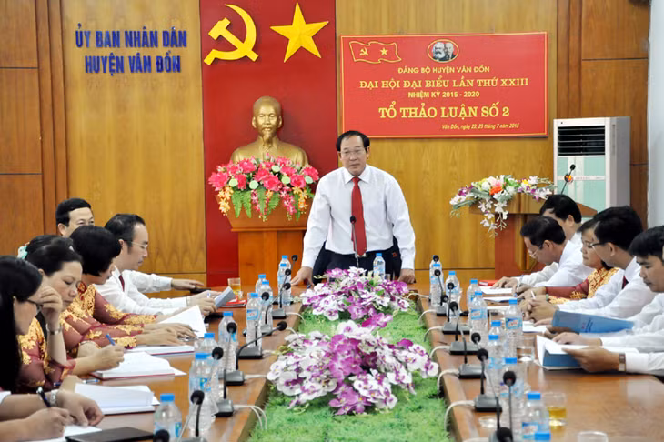 Đại hội tiến hành thảo luận tại tổ