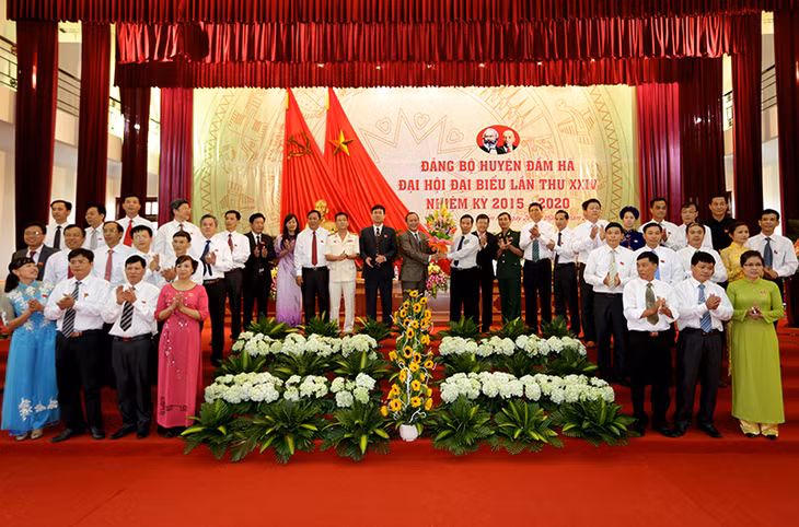 BCH Đảng bộ huyện Đầm Hà khoá XXIV, nhiệm kỳ 2015-2020 ra mắt tại đại hội.