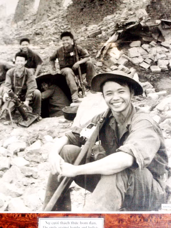 “Nụ cười thách thức chiến tranh” - Một bức ảnh quý được trưng bày trong nhà tưởng niệm Thành Cổ Quảng Trị.