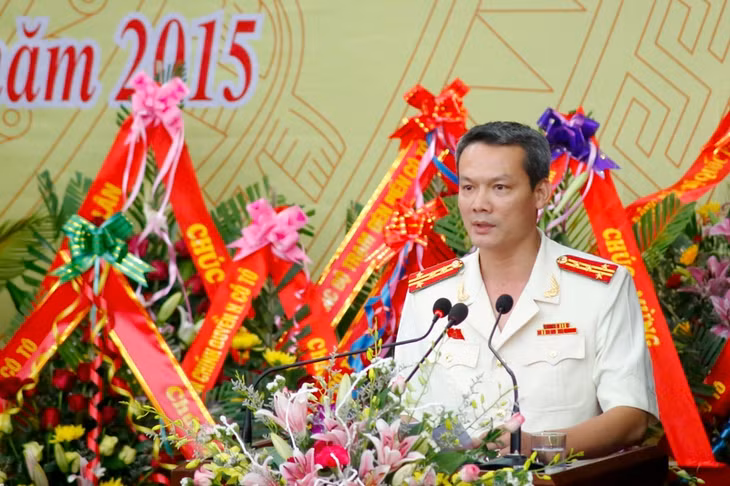 Đại tá Bùi Quang Luân, Ủy viên BTV Huyện ủy, Trưởng Công an huyện Cô Tô tham luận tại Đại hội.