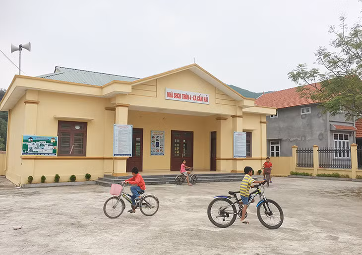 Nhà văn hóa thôn 4, xã Cẩm Hải, TP Cẩm Phả đáp ứng nhu cầu vui chơi của trẻ em.