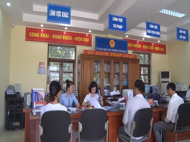 Việc cải cách hành chính tạo điều kiện thuận lợi cho người dân.