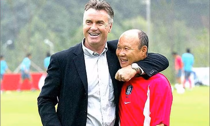 HLV Park Hang-seo từng làm trợ lý cho Guus Hiddink ở đội tuyển Hàn Quốc tại World Cup 2002.