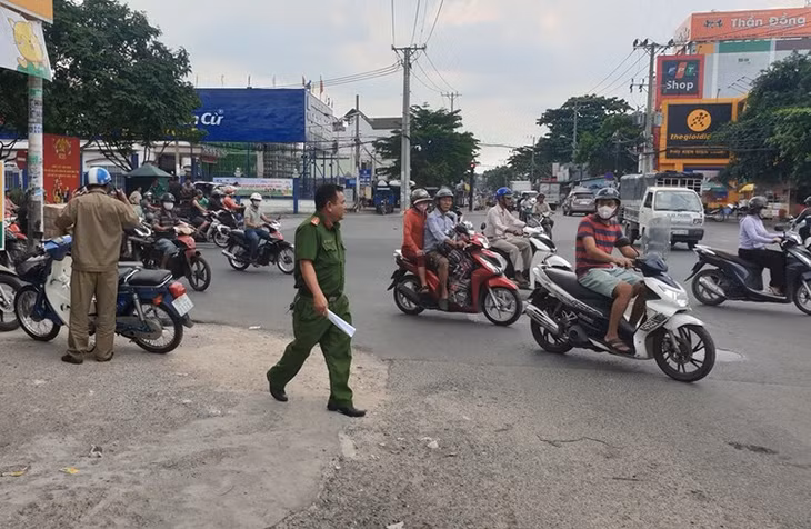 Lực lượng chức năng có mặt xử lý.