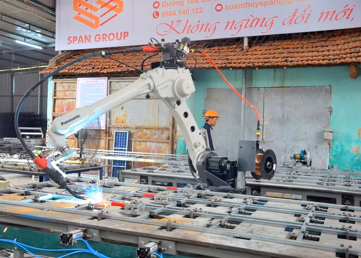 Dây chuyền sản xuất coppha nhựa khung thép của Công ty CP Thiết kế và phát triển công nghệ xây dựng Span.