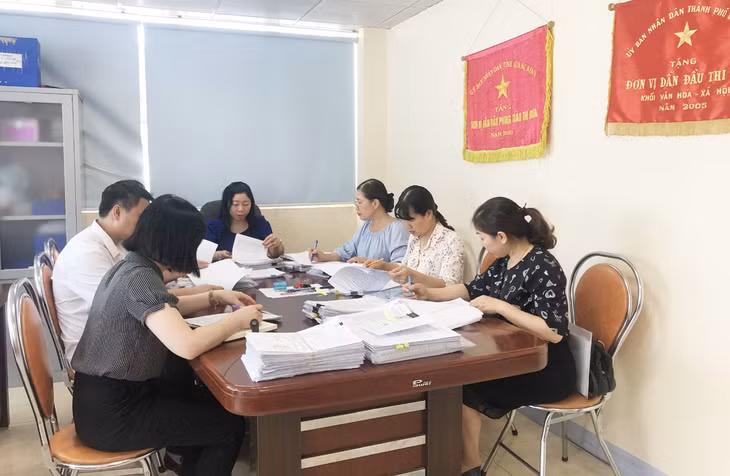 Tổ giúp việc