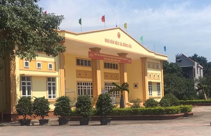 Nhà văn hóa xã Đông Hải được xây dựng khang trang.