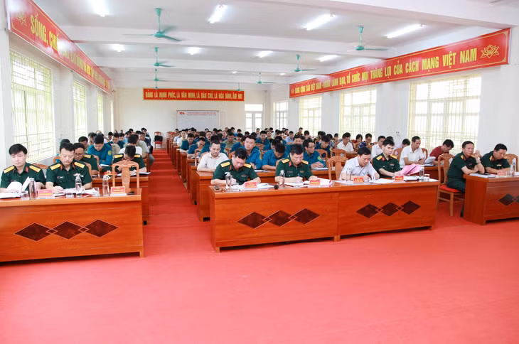 Các đại biểu tham dự hội nghị.
