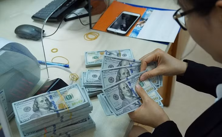 Tỷ giá trung tâm tiếp tục tăng, hiện ở mức 23.239 đồng/USD (Ảnh minh họa: KT)