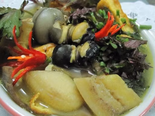 Canh ốc nấu chuối tác dụng lợi niệu, chống phù nề.