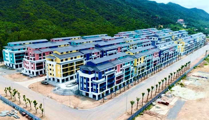 Khu tổ hợp nghỉ dưỡng Sonasea Vân Đồn Harbor City tại xã Hạ Long của Tập đoàn CEO dự kiến sẽ bàn giao cho khách hàng từ cuối quý II/2020.