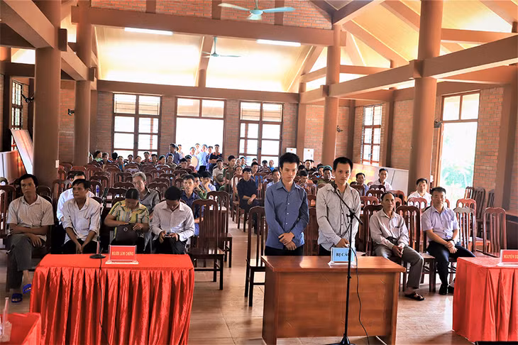 Quang cảnh phiên tòa.