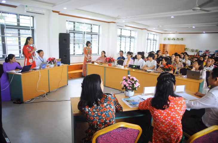 Quang cảnh buổi hội thảo.