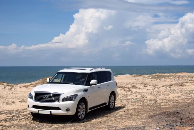 QX trở thành mẫu SUV cỡ lớn 9 năm sau đó, khi Infiniti thay đổi cho ra đời QX56 dựa trên khung sườn của Nissan Armada.