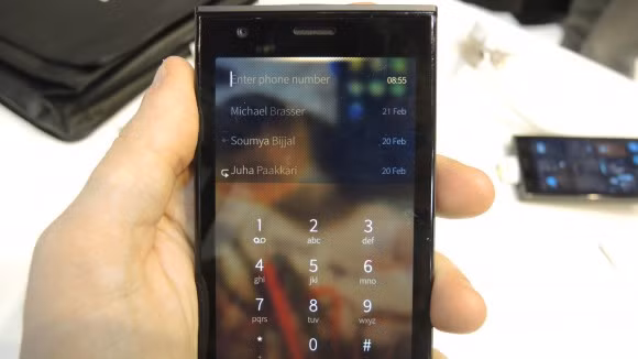 Đây là sản phẩm của một nhóm nhân viên cũ đến từ Nokia sau khi công ty này từ bỏ MeeGo để đến với Windows Phone.