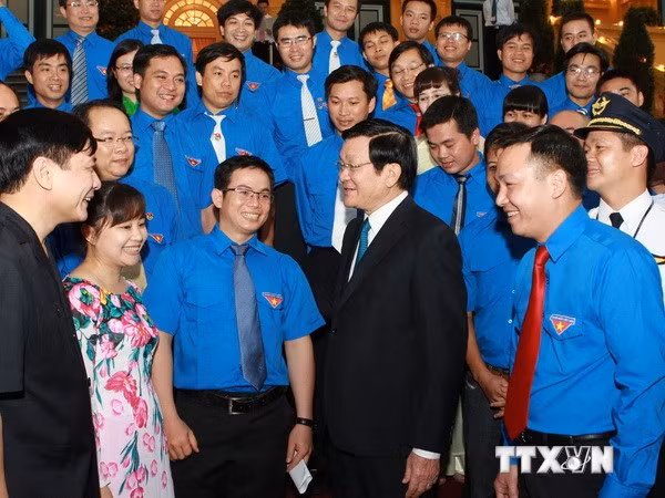 Chủ tịch nước Trương Tấn Sang với các đại biểu. (Ảnh: Nguyễn Khang/TTXVN)
