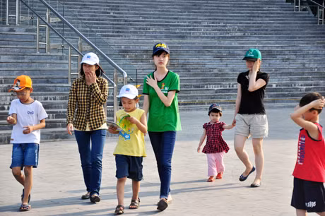 Nhiều gia đình lựa chọn Thư viện là điểm cho trẻ em vui chơi.