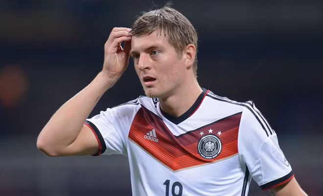 Beckenbauer chỉ trích Kroos.