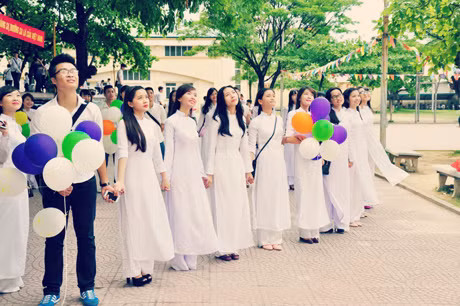 Tạm biệt mái trường.