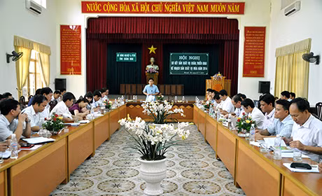 Đồng chí Nguyễn Hữu Giang, Giám đốc sở NN&PTNT phát biểu kết luận tại hội nghị