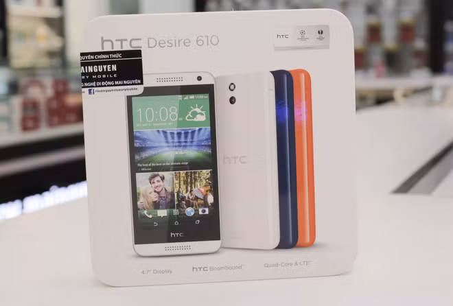 Hộp đựng HTC Desire 600.