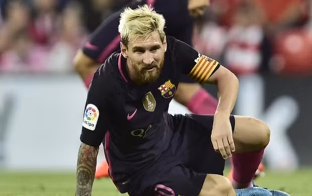 Messi bất ngờ chấn thương. Ảnh: Internet.