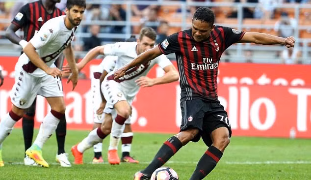  Carlos Bacca tỏa sáng với cú hattrick vào lưới Torino. Ảnh: Internet.