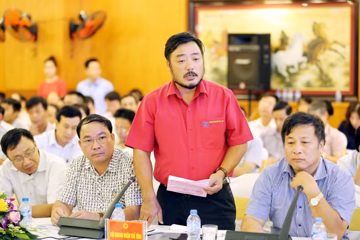 Ông Đoàn Thế Xuyên, Giám đốc Công ty TNHH Phúc Xuyên kiến nghị việc áp giá tính thuế theo giá thực tế hóa đơn và hợp đồng mua bán.