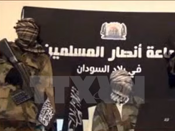 Các thành viên nhóm Hồi giáo cực đoan Ansaru, một nhánh của Boko Haram tại một địa điểm bí mật tháng 11/2012. (Nguồn: AFP/TTXVN)