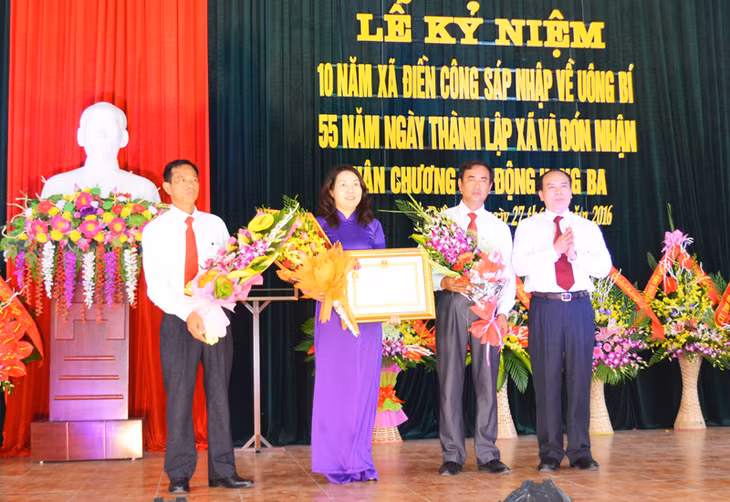 Điền Công đã được Chính phủ quyết định tặng thưởng Huân chương lao động hạng Ba.