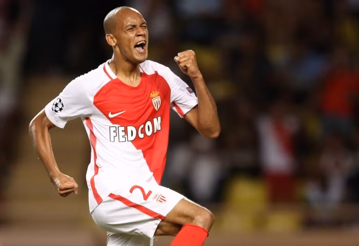 Manchester United khó lòng chiêu mộ Fabinho vì không được dự Champions League. Ảnh: Internet.