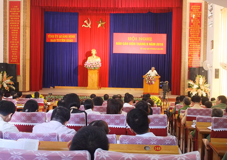 Quang cảnh hội nghị.