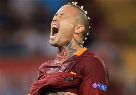 Nainggolan nuối tiếc vì bỏ lỡ một cơ hội. Ảnh: Reuters