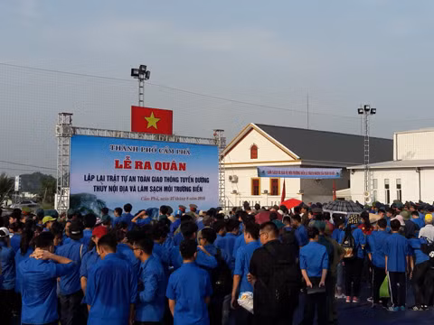 Quang cảnh buổi lễ ra quân