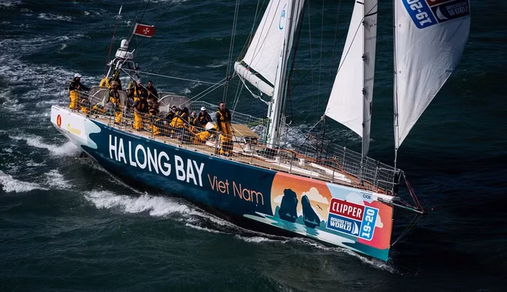 Thuyền đua Ha Long Bay - Viet Nam của tỉnh Quảng Ninh tại cuộc đua Clipper Race
