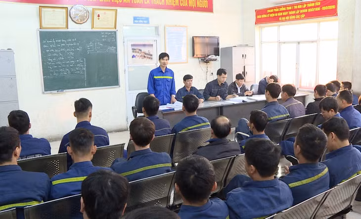 Với vai trò là 