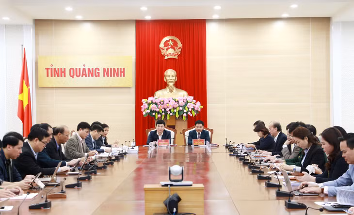Các đại biểu tham dự Hội nghị tại điểm cầu Quảng Ninh.