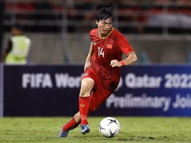 Tuấn Anh được Alaves mời thử việc