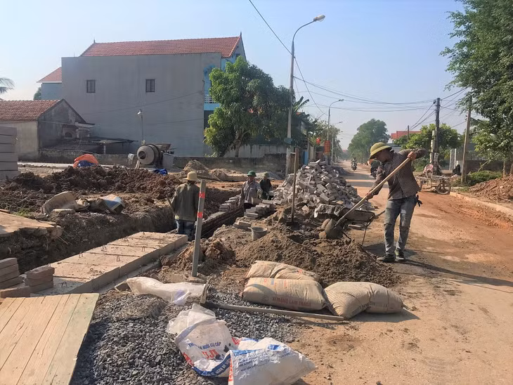 Con đường NTM được người dân và chính quyền xã Liên Vị, TX Quảng Yên góp công thực hiện. 