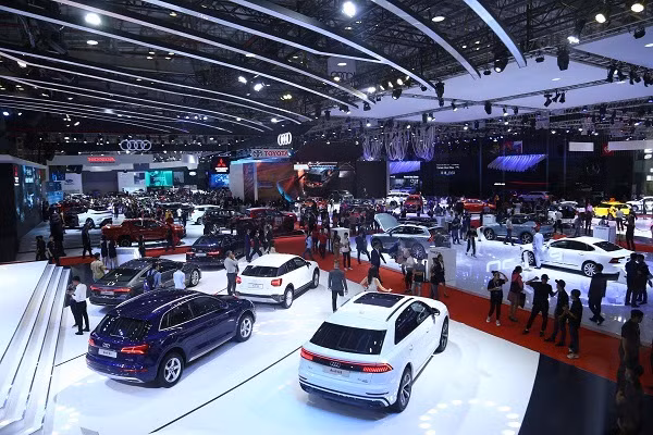 Năm 2019, thị trường xe Việt đón nhận những cơn lốc giảm giá lên đến vài trăm triệu đồng. 